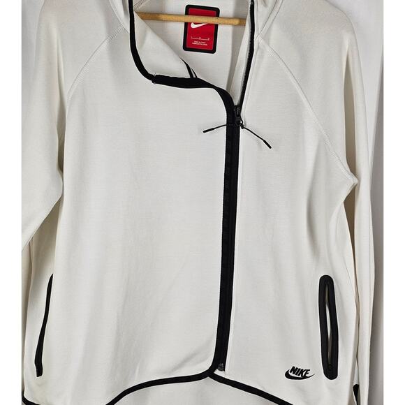 NIKE TECH CAPE HOODIE JACKET WOMAN'S SIZE LARGE, WHITE, OVERSIZED WINDRUNNER - Picture 16 of 16